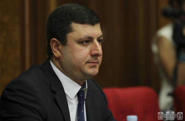 Генштаб должен действовать, а не выступать с заявлениями